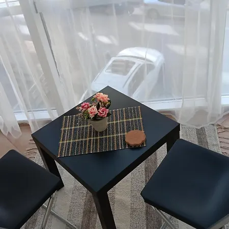 Juls 2 Bed Flat- Bulgaria Mall Free Parking דירה