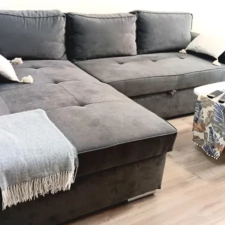 Juls 2 Bed Flat- Bulgaria Mall Free Parking *