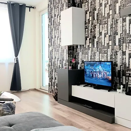 Bulgaria Mall, Free Underground Parking 索菲亞